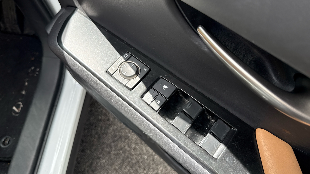 Lexus UX Ux 300E White #3