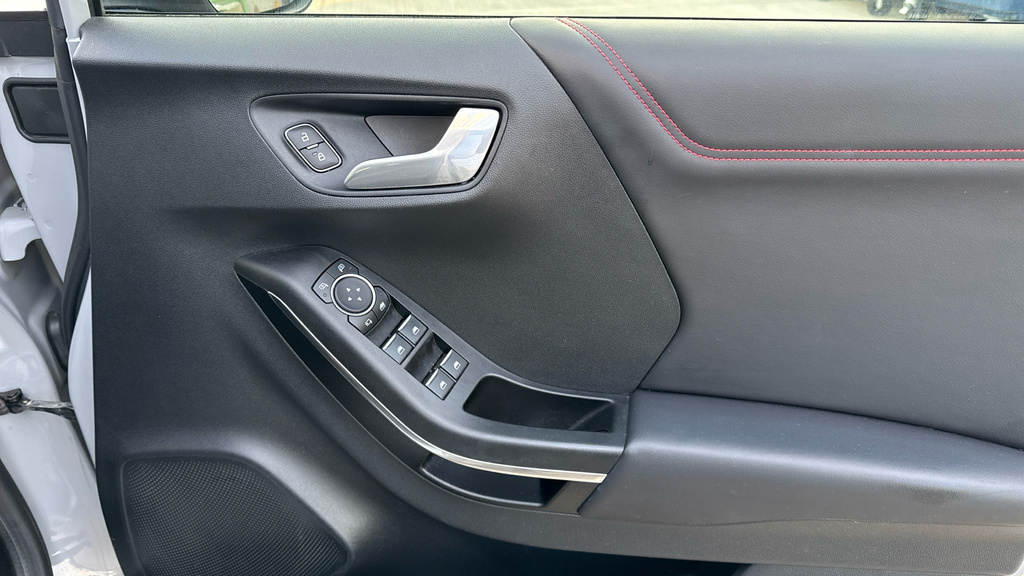Ford Puma Titanium Silver #30