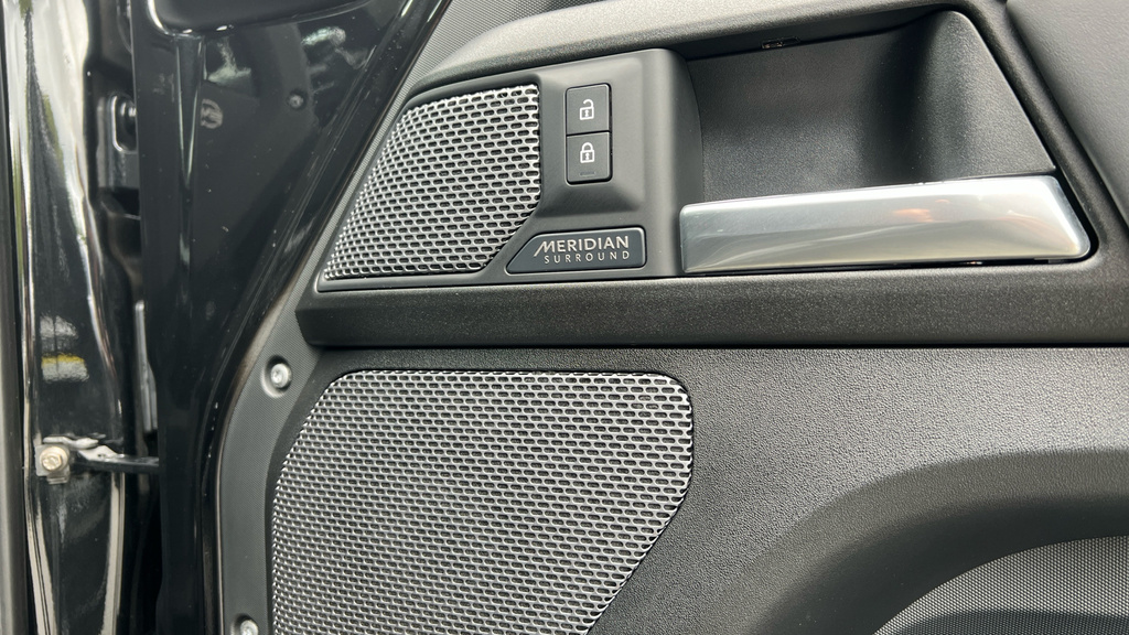 Land Rover Defender Automatic Black #53