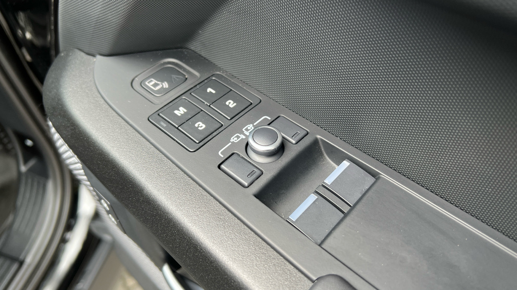 Land Rover Defender Automatic Black #52