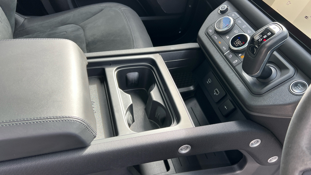 Land Rover Defender Automatic Black #63