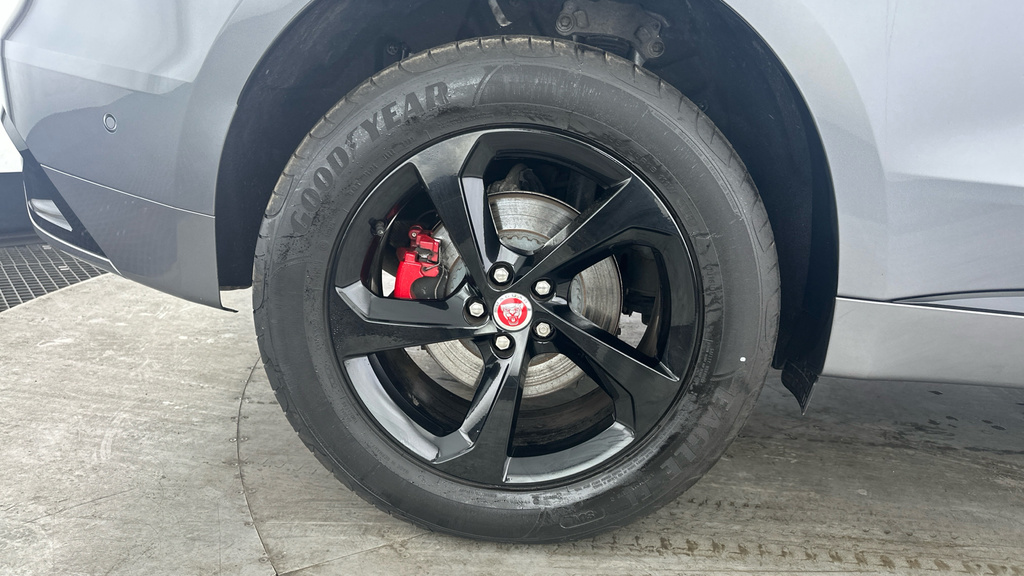 Jaguar F-Pace R-dynamic S Grey #24