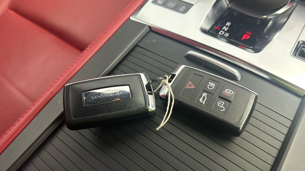 Jaguar F-Pace R-dynamic S Grey #27