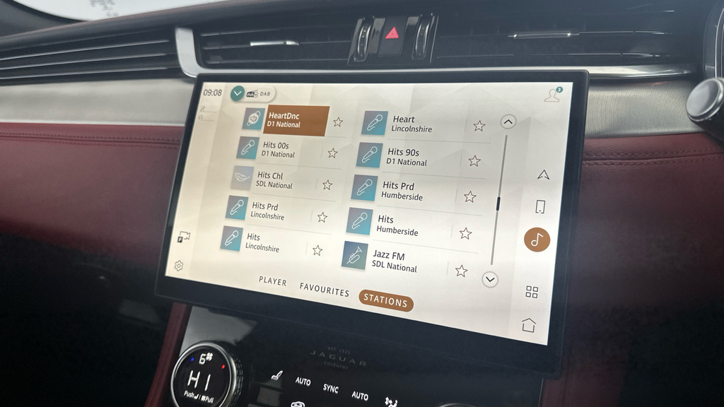 Jaguar F-Pace R-dynamic S Grey #14