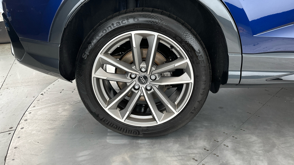 Audi Q3 Diesel Blue #25