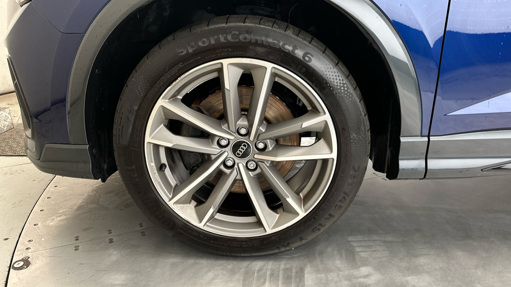 Audi Q3 Diesel Blue #23