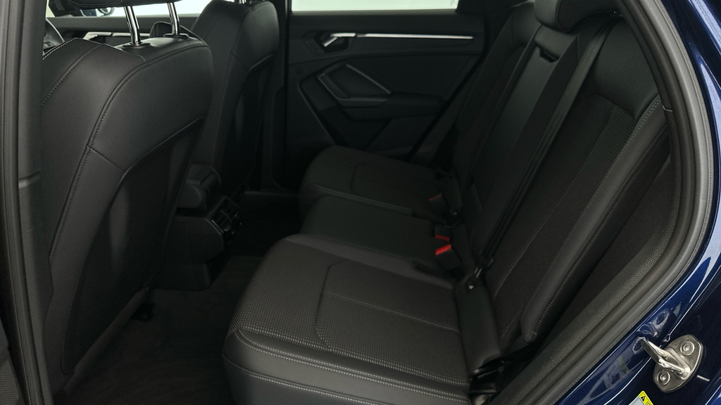 Audi Q3 Diesel Blue #20