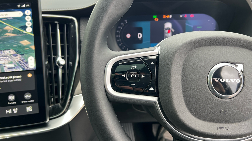 Volvo XC90 Ultra Blue #30