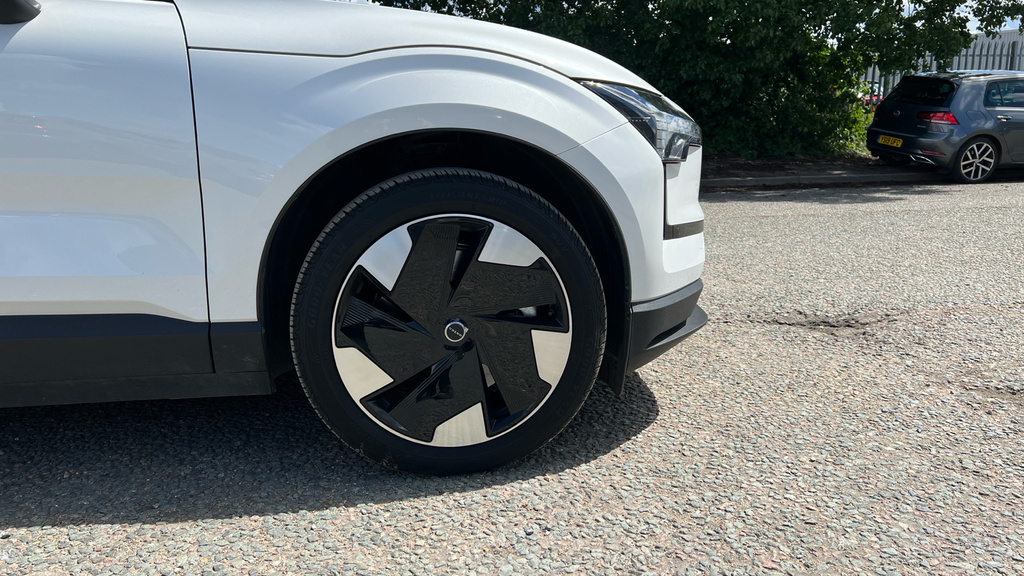 Volvo EX30 Plus Black #20