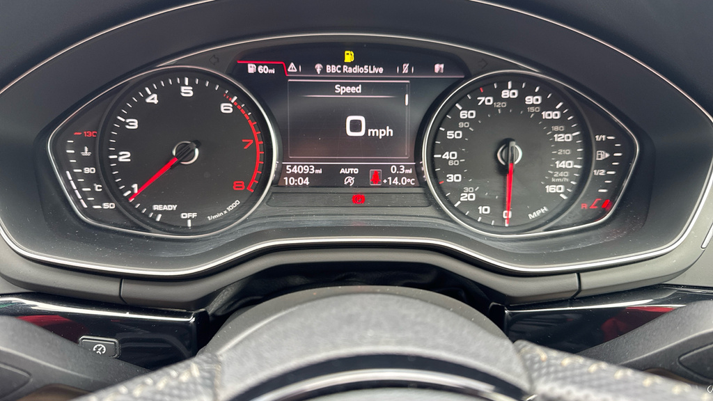 Audi A4 2.0 Tdi Black Edition Tech Pack White #13