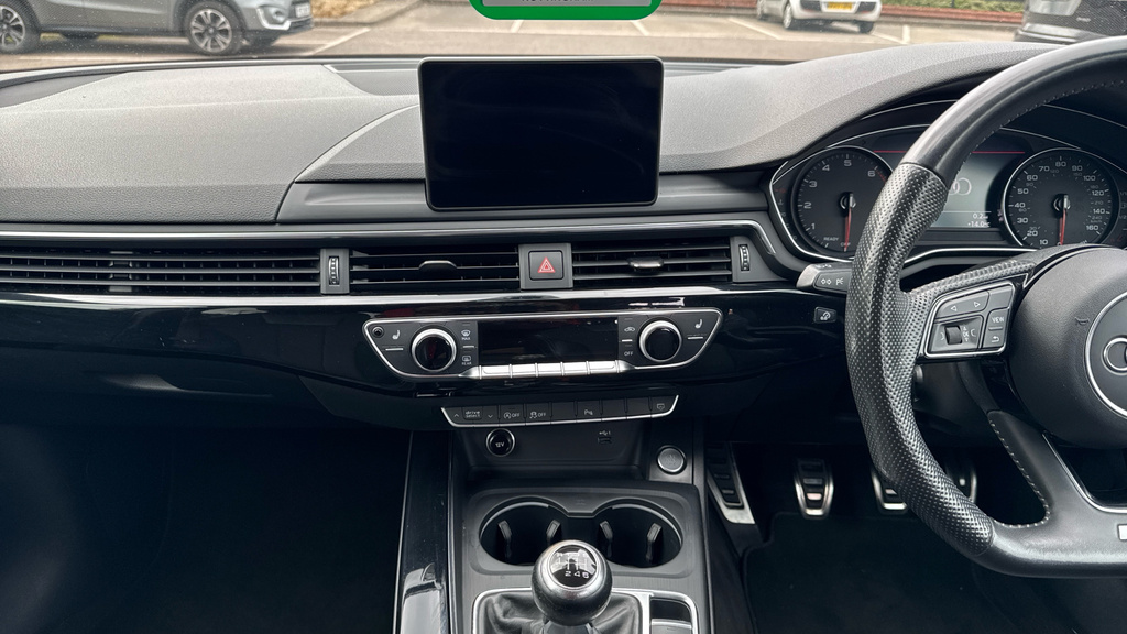 Audi A4 2.0 Tdi Black Edition Tech Pack White #12