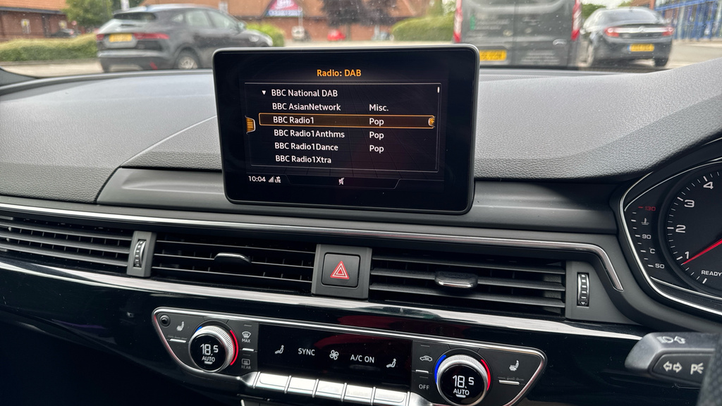 Audi A4 2.0 Tdi Black Edition Tech Pack White #31