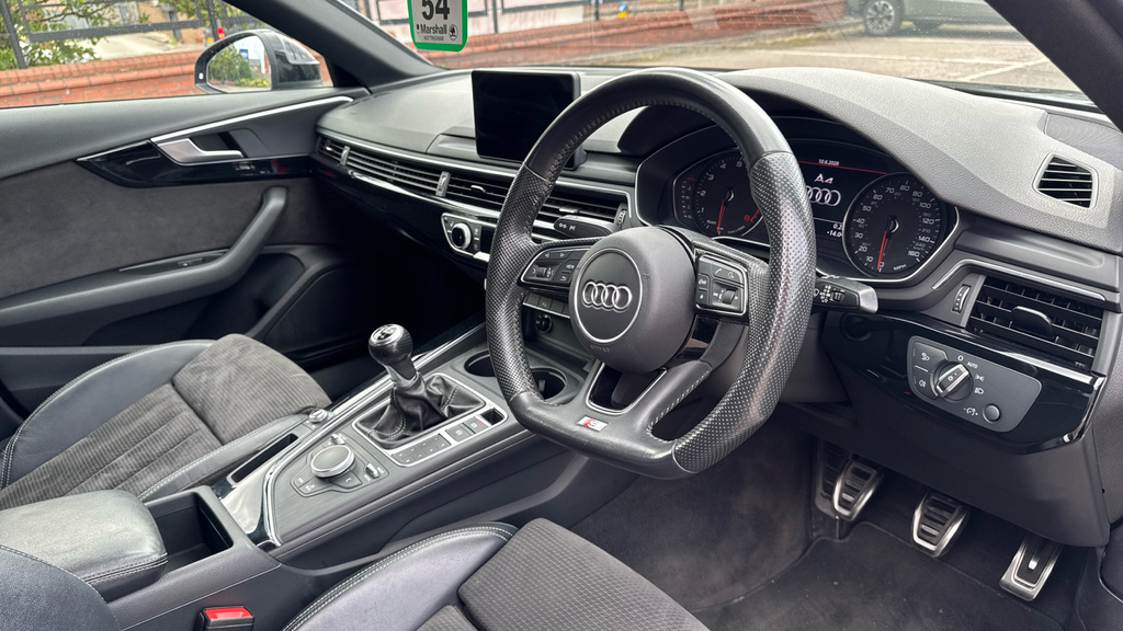 Audi A4 2.0 Tdi Black Edition Tech Pack White #9