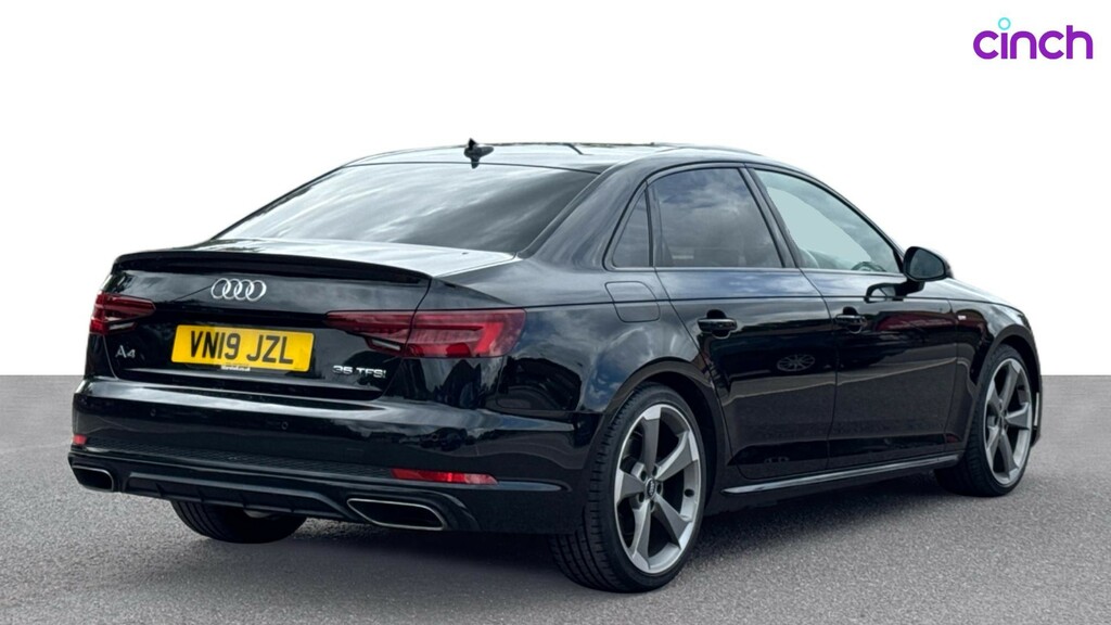 Audi A4 2.0 Tdi Black Edition Tech Pack White #3