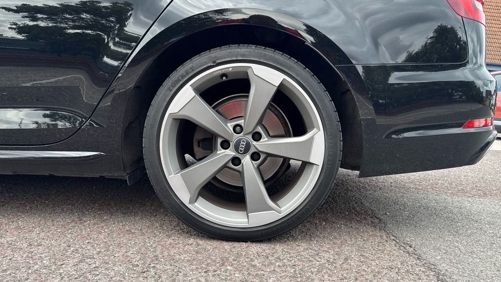 Audi A4 2.0 Tdi Black Edition Tech Pack White #18
