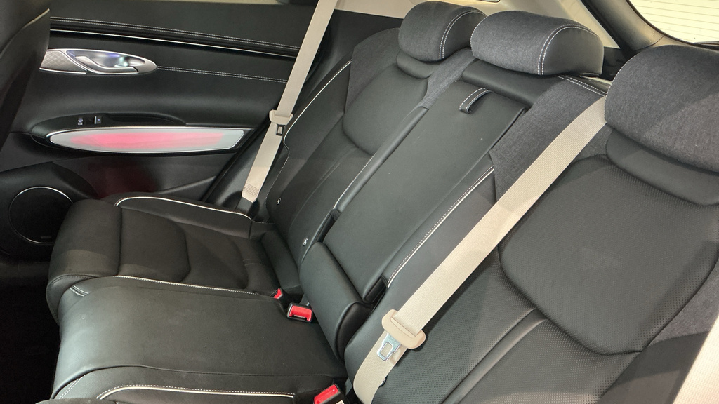 Genesis GV70 2.2D 201Ps Luxury Innovation Pack Grey #21