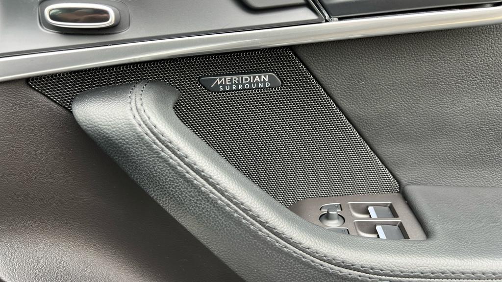 Jaguar F-Type 75 Blue #43
