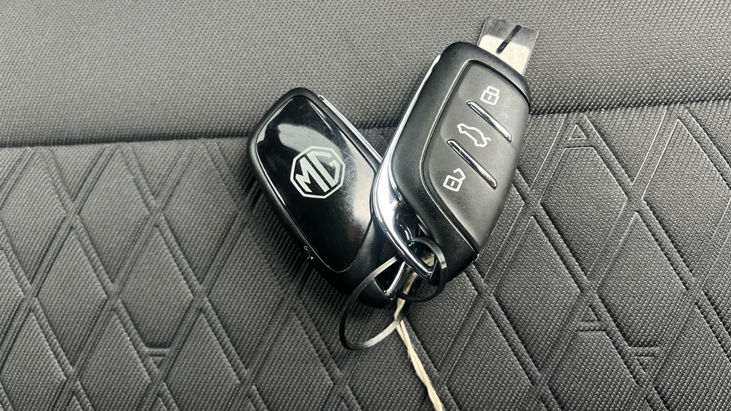 MG MG3 1.5 Vti-tech Excite Hatchback White #13