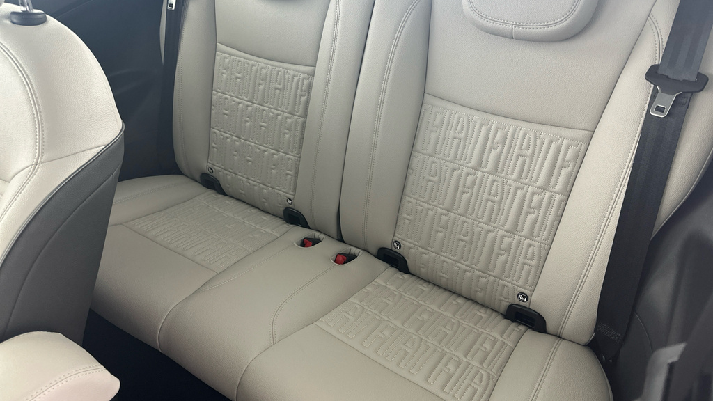 Fiat 500E Red Grey #24