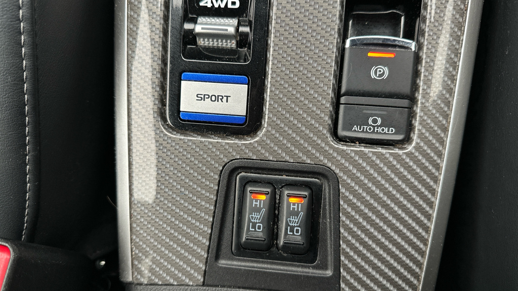 Mitsubishi Outlander 4H White #20