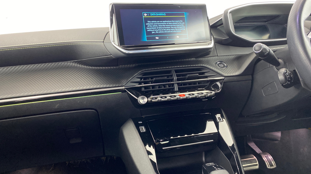 Peugeot e-208 Hatchback Black #24