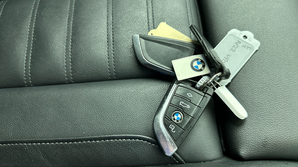 BMW 3 Series 330E Xdrive M Sport Step Black #30