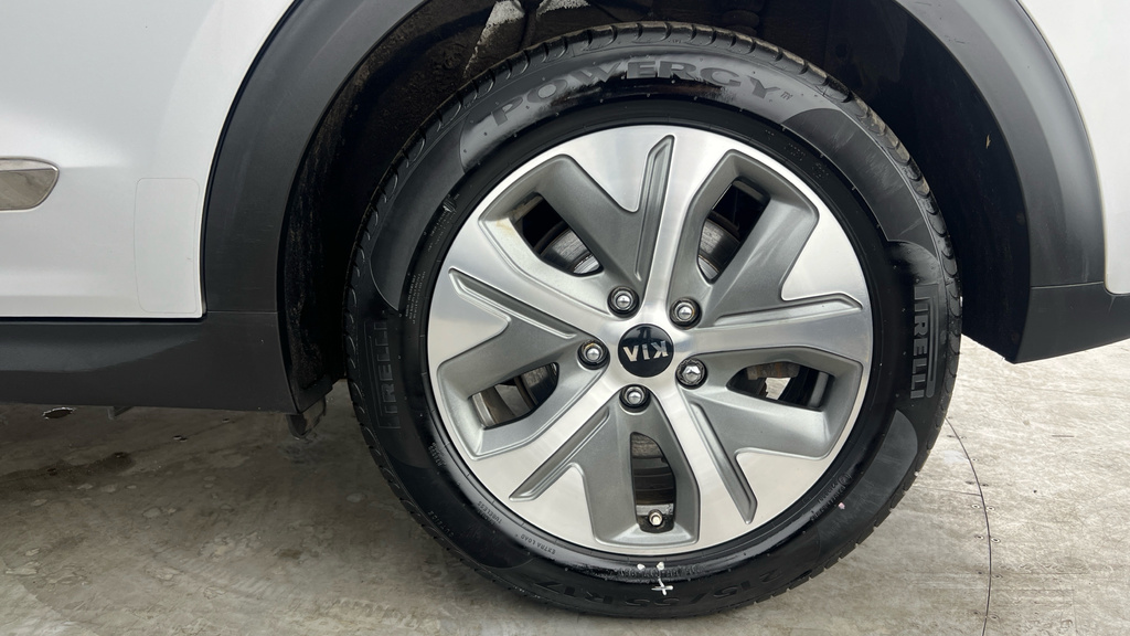 Kia e-Niro 3 Silver #31