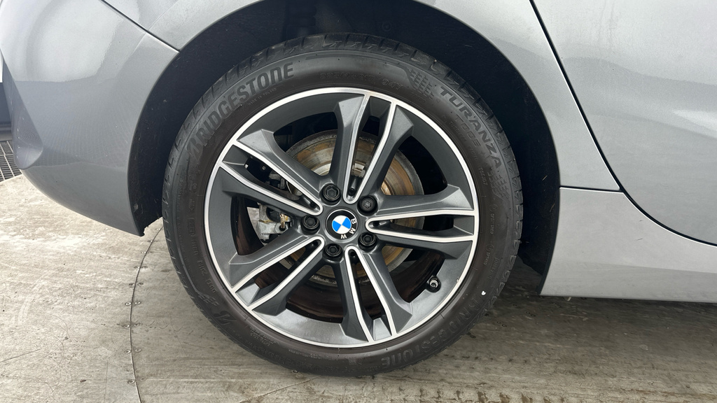 BMW 1 Series Sport White #26