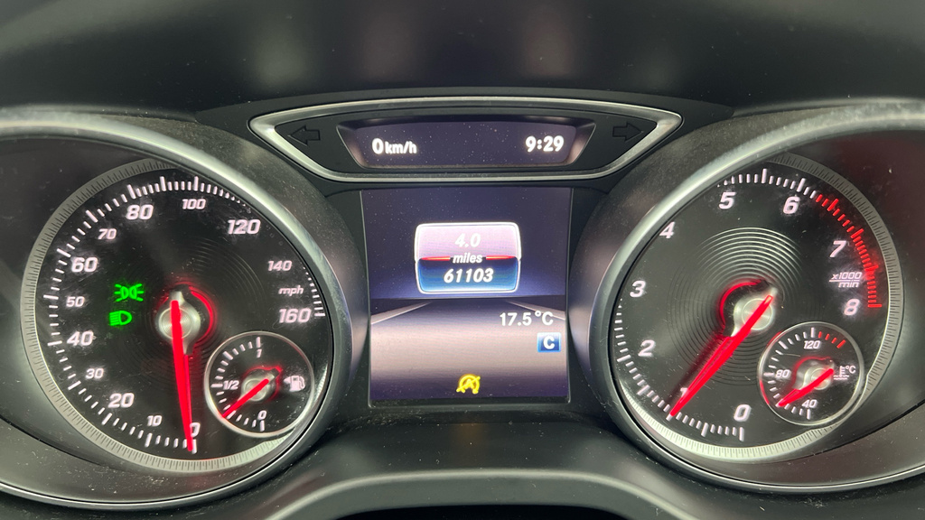 Mercedes-Benz GLA Class Gla 180 Amg Line Edition Black #20