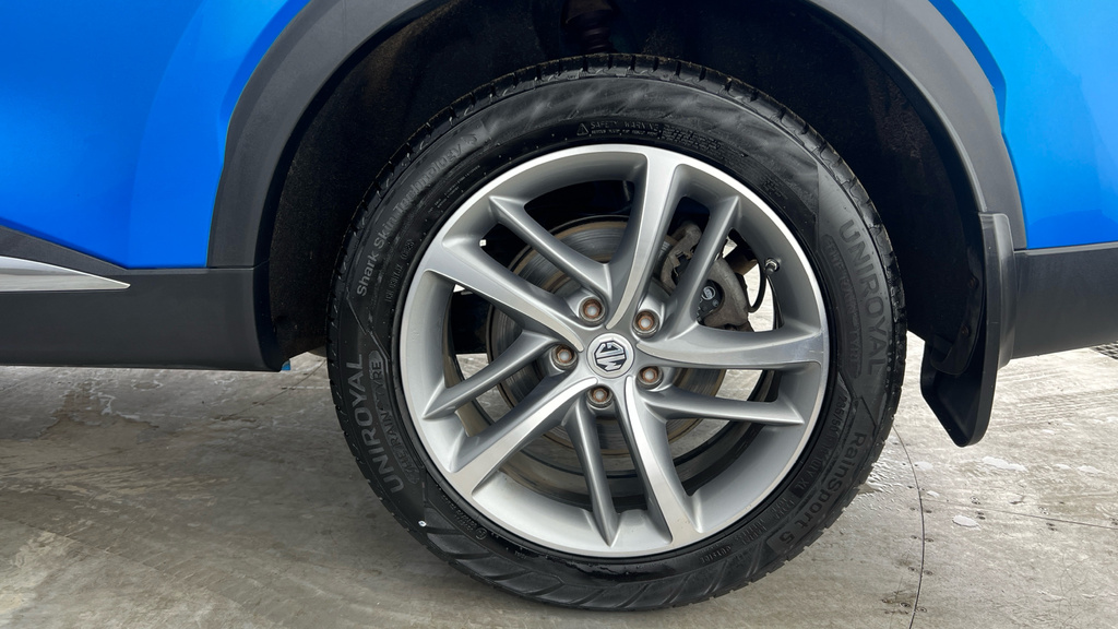 MG HS Hs Exclusive Red #29