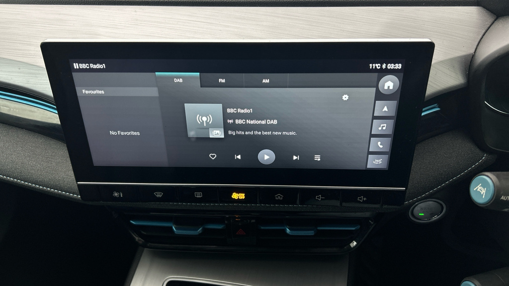 MG MG5 Ev Black #19