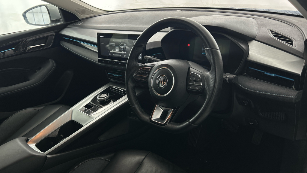 MG MG5 Ev Black #13