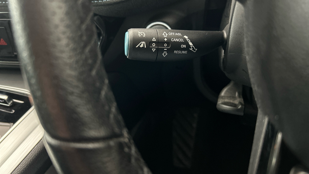 MG MG5 Ev Black #20