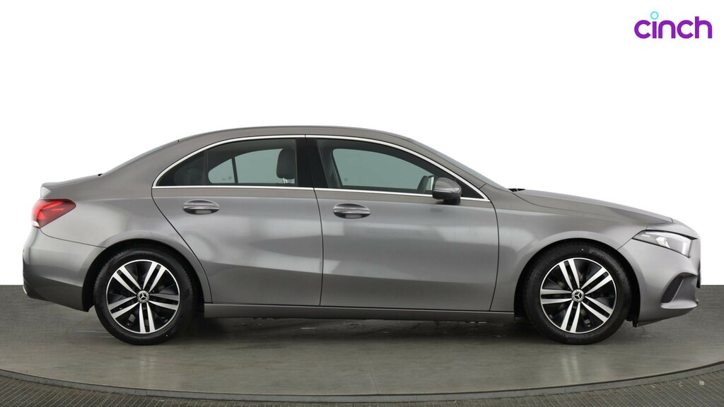 Mercedes-Benz A Class A250e Amg Line Premium Plus Night Edition White #2