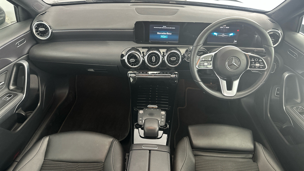 Mercedes-Benz A Class A250e Amg Line Premium Plus Night Edition White #13