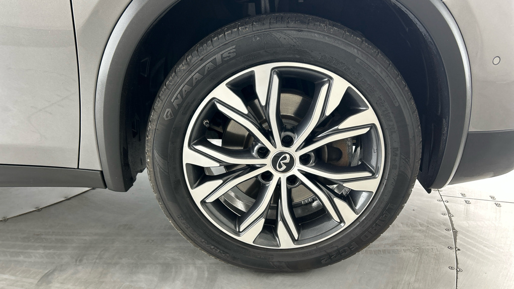 Infiniti QX30 Luxe Tech D Grey #27