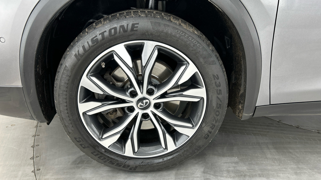 Infiniti QX30 Luxe Tech D Grey #24