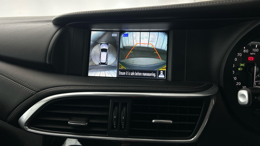 Infiniti QX30 Luxe Tech D Grey #14