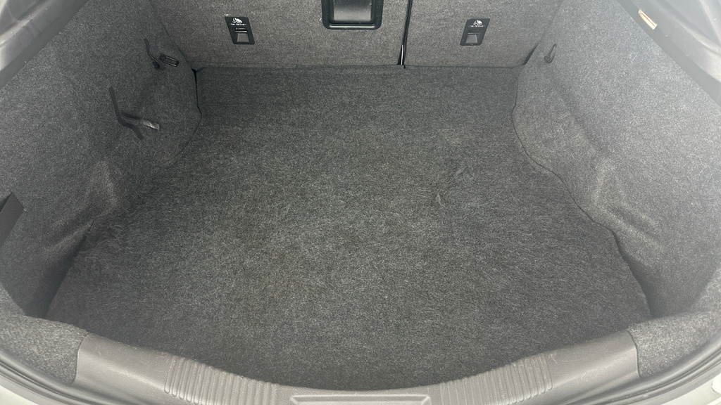Ford Mondeo Hatchback Black #25