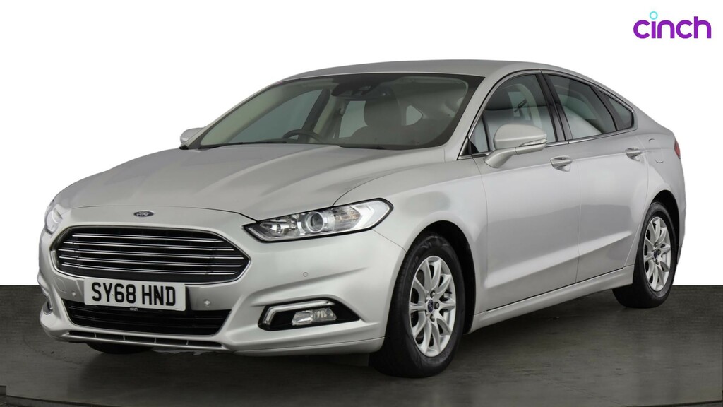 Ford Mondeo Hatchback Black #7