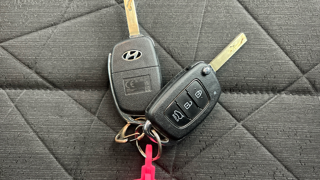 Hyundai Bayon Hatchback Blue #12