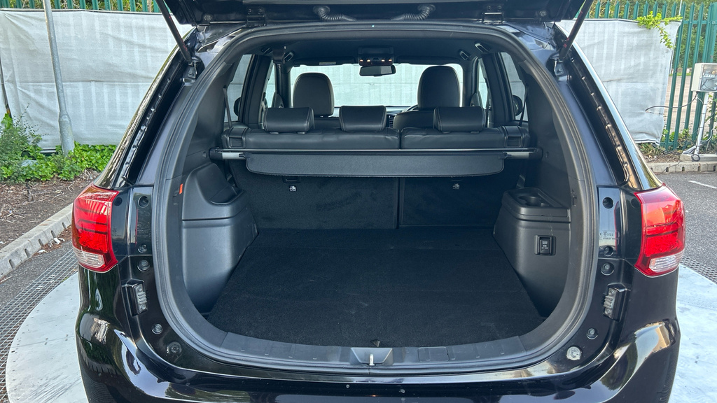 Mitsubishi Outlander Exceed #15