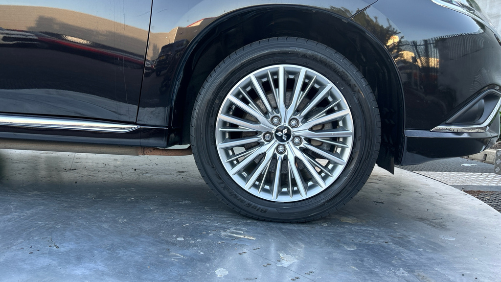 Mitsubishi Outlander Exceed #20
