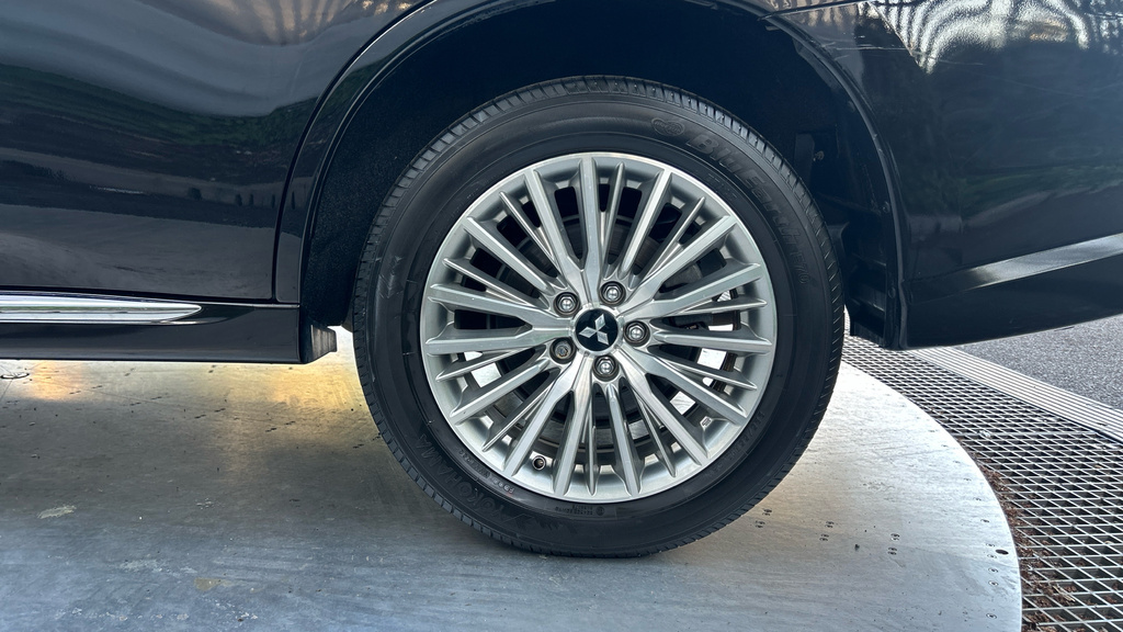 Mitsubishi Outlander Exceed #18
