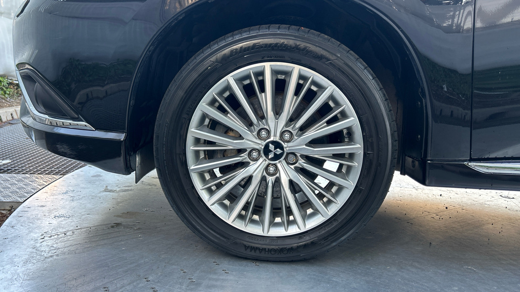 Mitsubishi Outlander Exceed #17