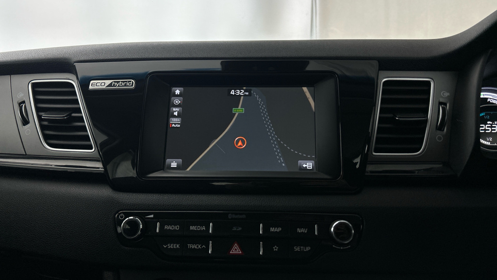 Kia Niro Niro 2 S-a White #18