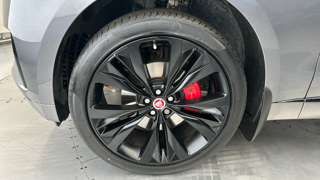 Jaguar F-Pace 2.0 D180 Portfolio 2017 Red #25