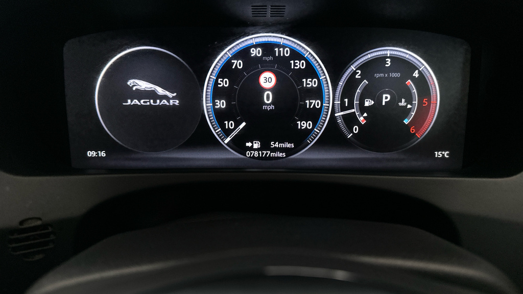 Jaguar F-Pace 2.0 D180 Portfolio 2017 Red #21