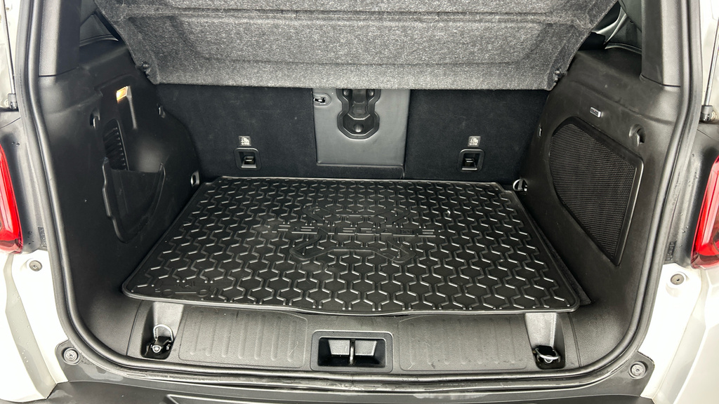 Jeep Renegade Night Eagle White #24