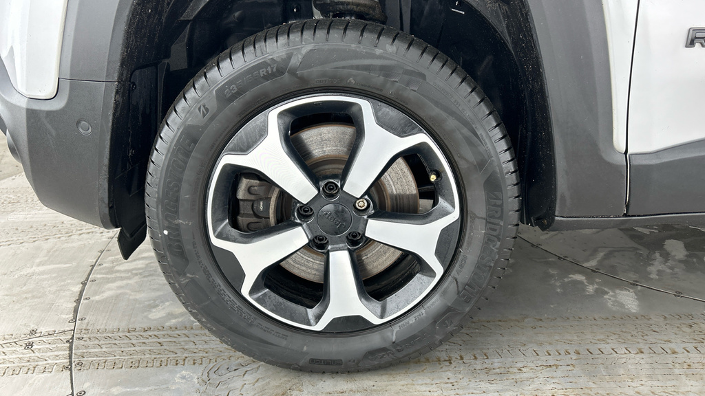 Jeep Renegade Night Eagle White #26